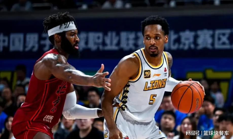 乐鱼电竞-CBA第一争冠热门杀疯了！15战豪取14胜1负：京粤沪都要靠边站？